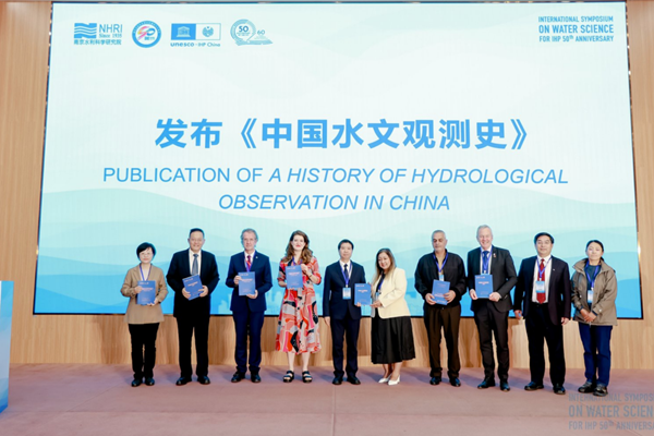 6b5f9d37586d44329e68d6f8254e7779